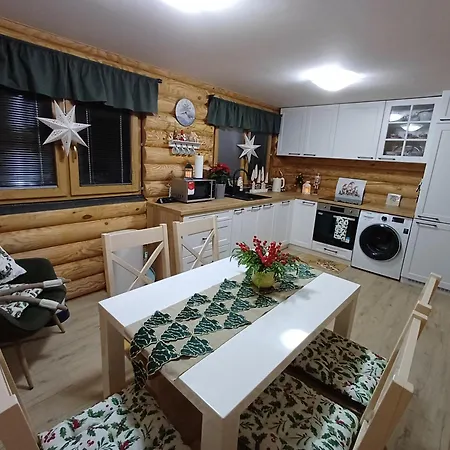 Zrub Zuzana Feriehus *